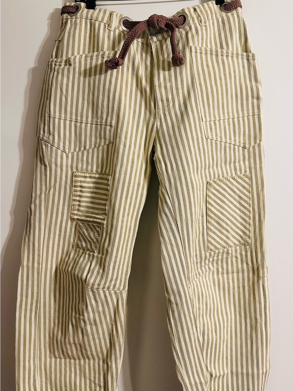 Bibi Women’s Medium White & Beige Striped Casual Drawstring Barrel Pants